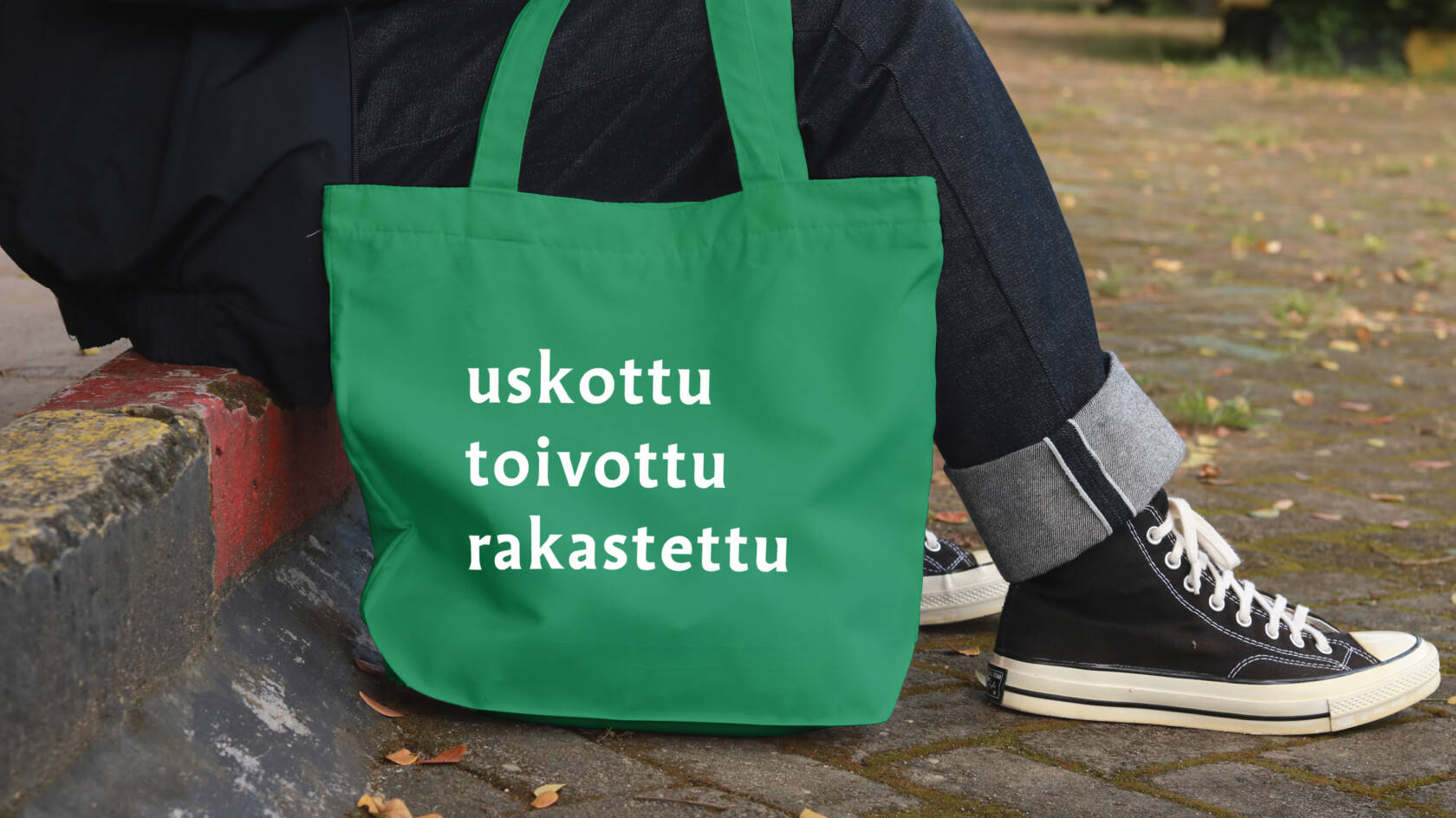 Uskottu toivottu rakastettu.