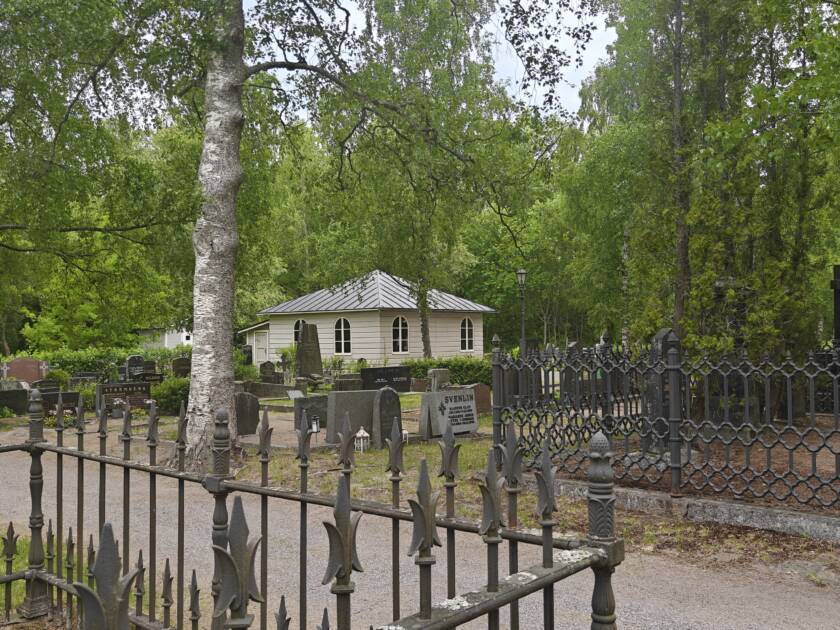 Jakobstads gamla gravgård, Johanneskapellet